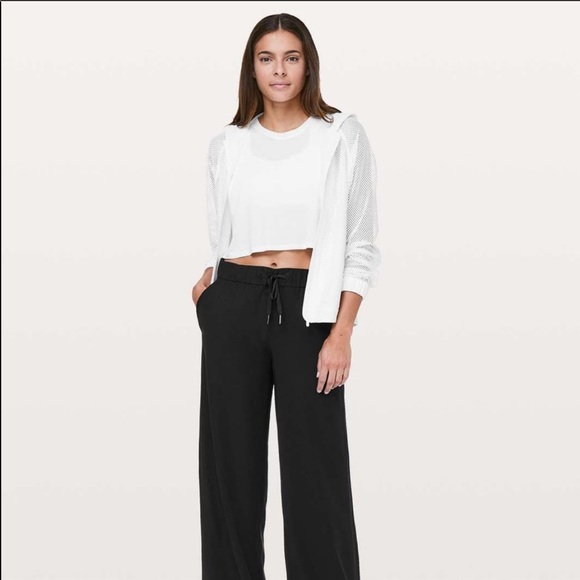 Lululemon black on the fly full length Pants - Picture 3 of 12